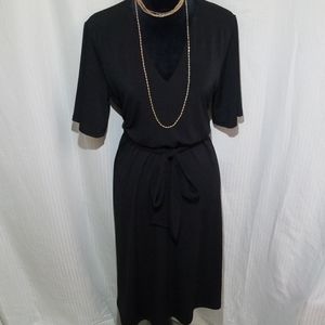 H&M V-neck Dress w/ Waist tie - Large - nwt